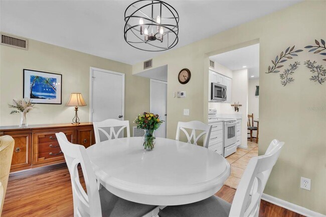 Building Photo - 4644 Longwater Chase
