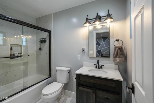 Building Photo - 4703 Oakwood Ave