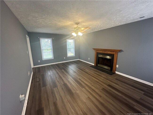Building Photo - 3545 Chaucer Dr