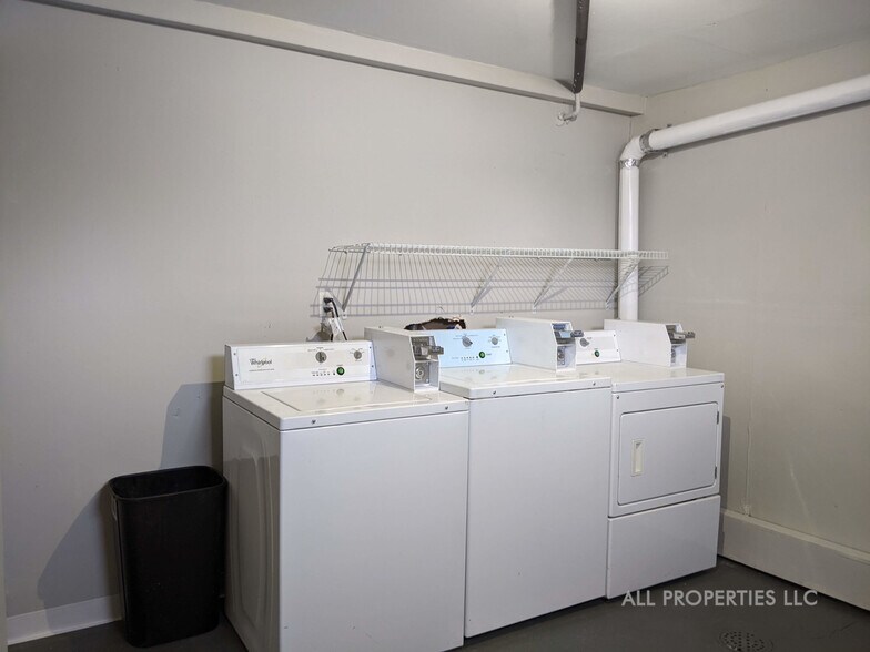 Coin Laundry - 1005 Newton St