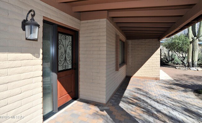 Building Photo - 6515 N Burro Creek Pl