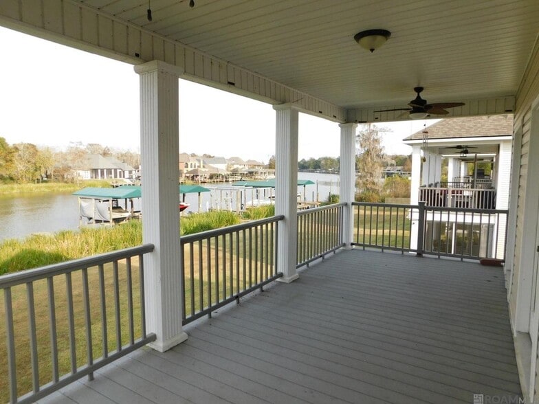 Building Photo - 11182 River Highlands Dr