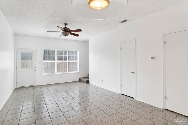 Building Photo - 601 E Burgess Rd