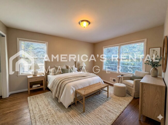 Building Photo - Half-Month Off Move-in Special! Cozy & Convenient 3-Bedroom Home for Rent! SECTION 8 FREINDLY!