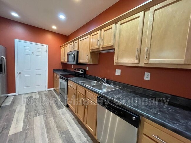 Building Photo - 346 S Dorsey Ln