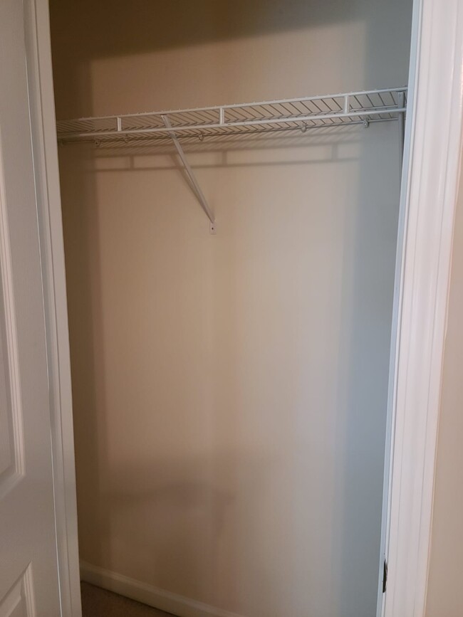 Guest Bed 2 Closet - 10240 Blakeney Preserve Dr
