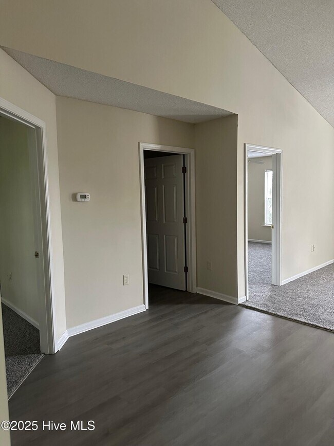 Building Photo - 4460 Magellan Ct