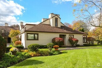 Building Photo - 101 Old Meadow Dr