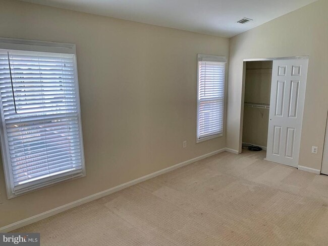 Building Photo - 1569 Templeton Pl