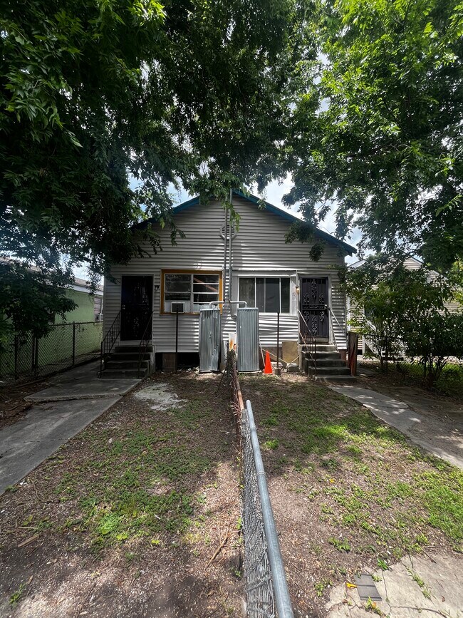 Building Photo - 2331 Saint Anthony St