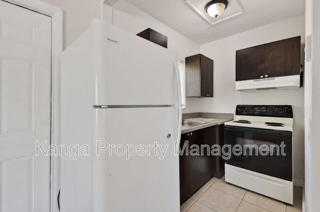 Building Photo - 1257 W 35th St