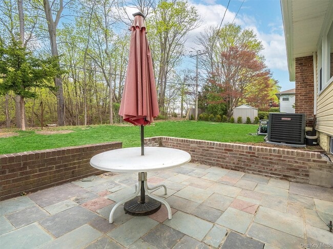 Building Photo - 1 Milford Ln