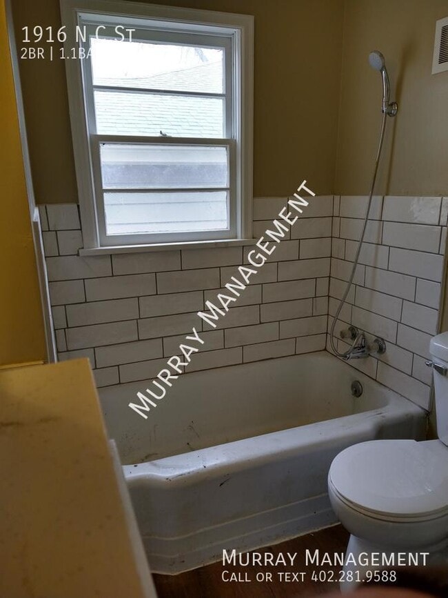 Building Photo - 1916 N C St