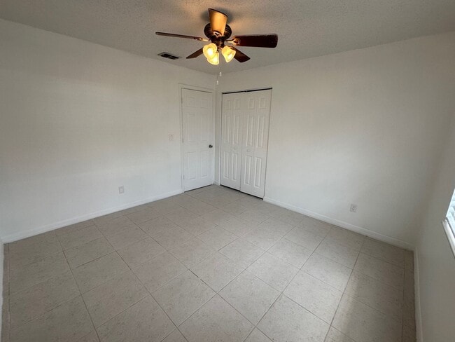 Building Photo - Charming 2-Bed, 2-Bath Home with Garage & ...
