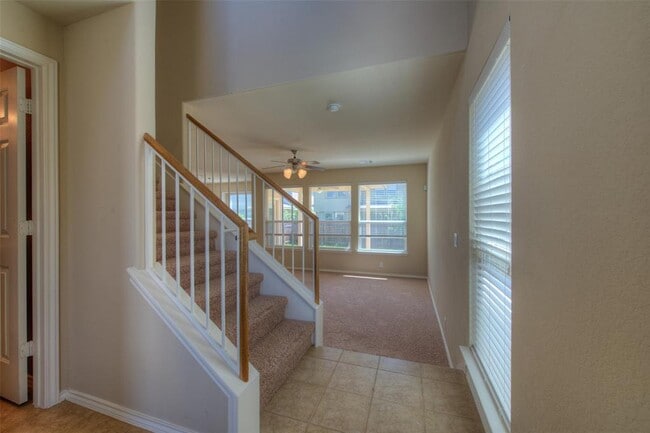 Building Photo - 8717 Blackvireo Dr