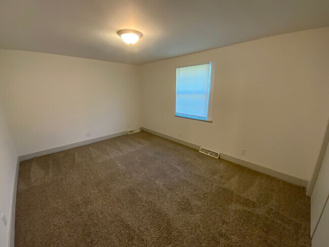 Building Photo - 204 S Scott Blvd
