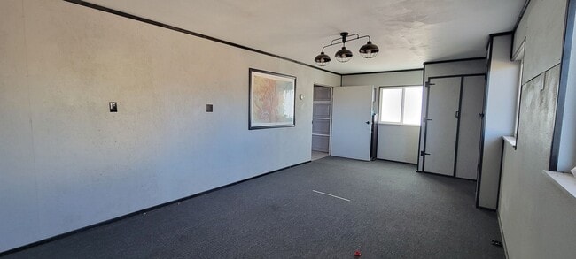 Building Photo - 720 Yarbrough St