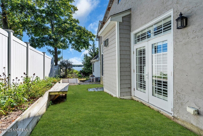 Building Photo - 8 Central Ave