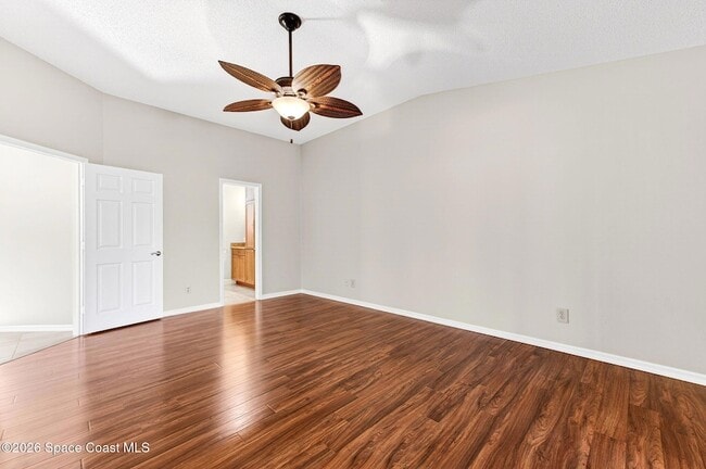 Building Photo - 810 Parkside Pl