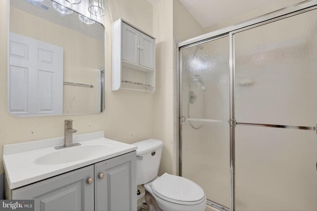 Building Photo - 8010 Readington Ct