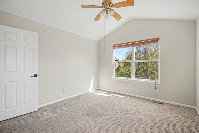 Building Photo - 12584 S Beaver Creek Way