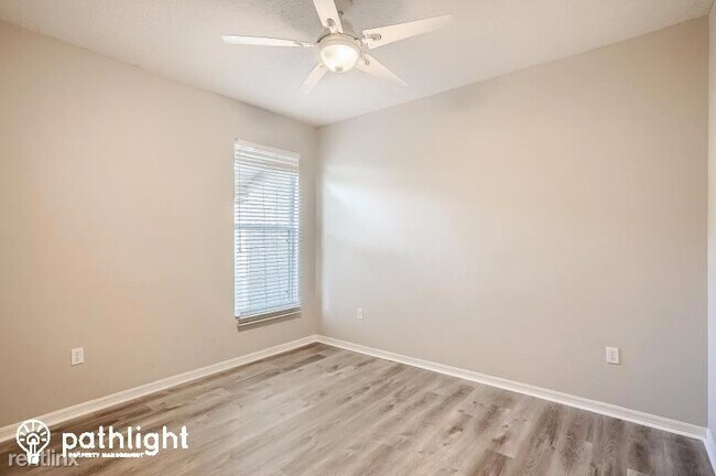 Building Photo - 5 br, 3 bath House - 12263 Creek Edge Driv...