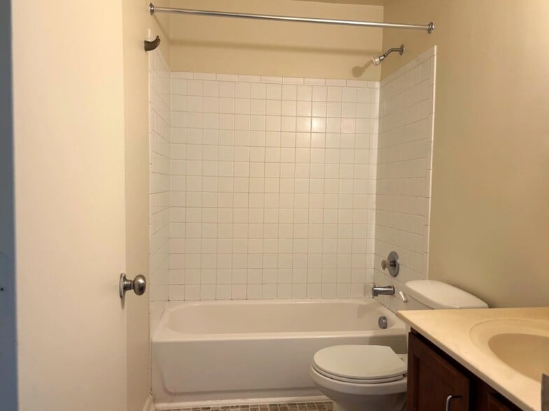 Building Photo - James E. Leonard Apartments