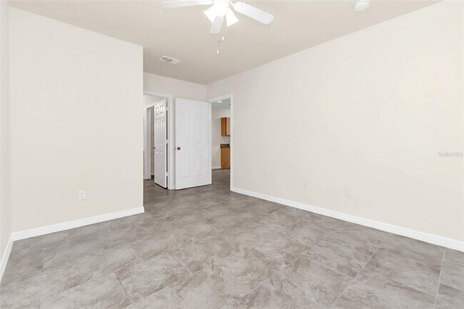 Building Photo - 4328 S Kirkman Rd