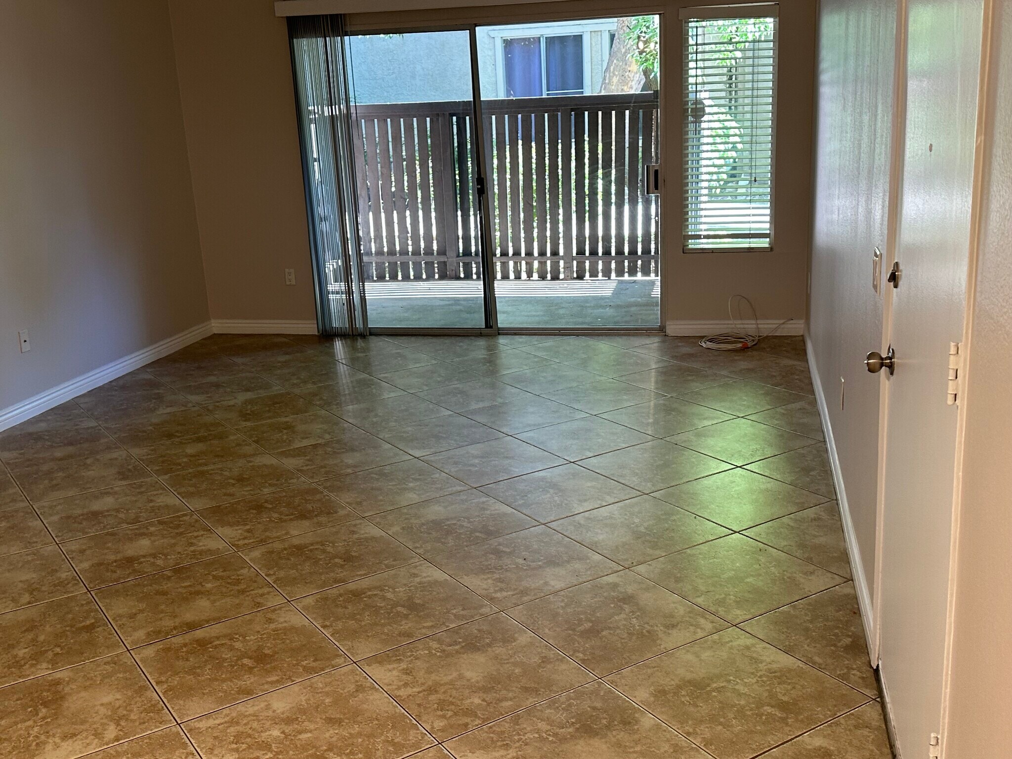 Building Photo - 18350 Hatteras St