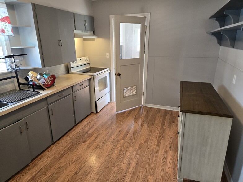 Kitchen - 1232 S 3rd St