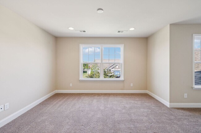 Building Photo - Sparkling clean 4 bedroom home in Spring H...
