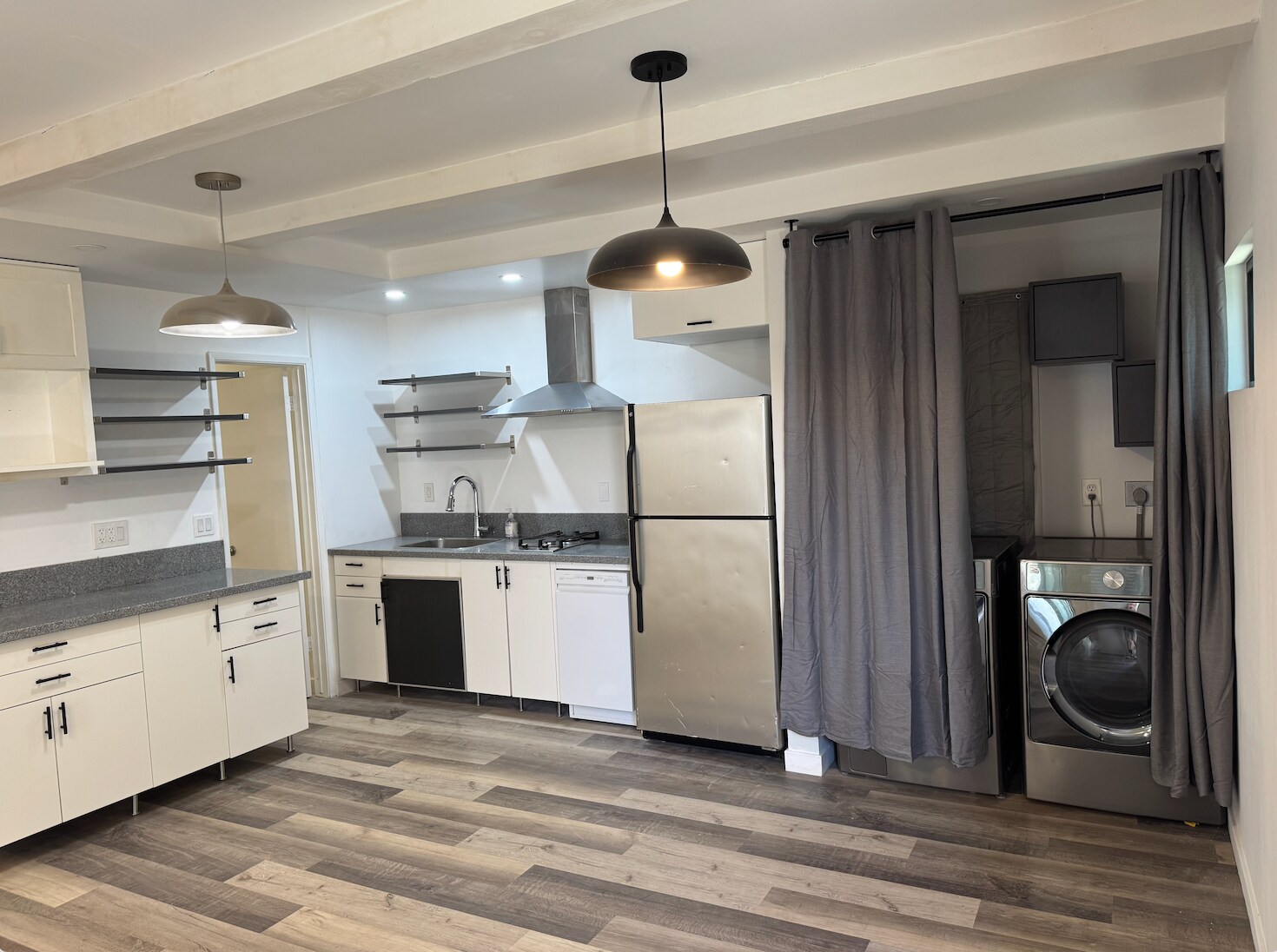 Building Photo - 140 Hueneme Ave