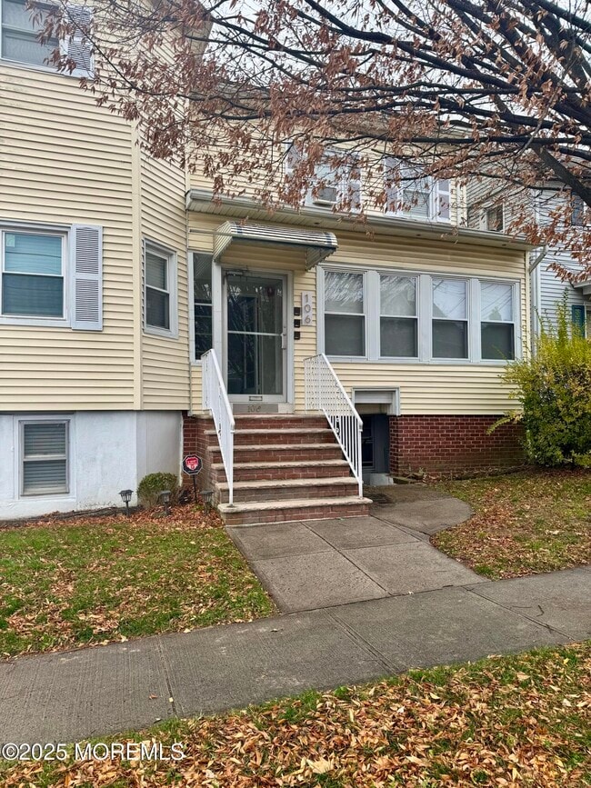 Building Photo - 106 Wallace St