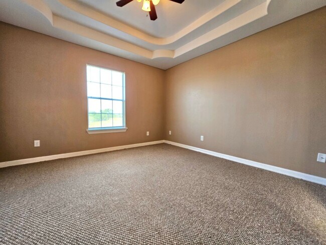 Building Photo - 3013 Treasure Haven Dr