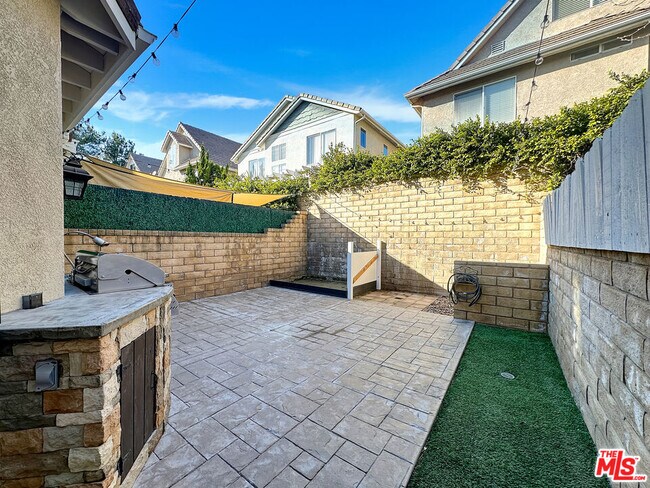 Building Photo - 27109 Teton Trail