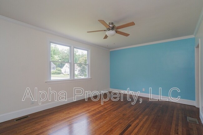 Building Photo - 107 Briarwood Rd