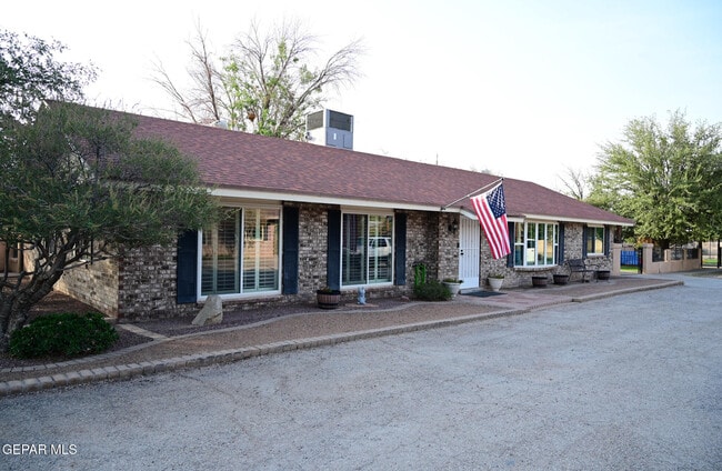 Building Photo - 10725 W Burt Rd