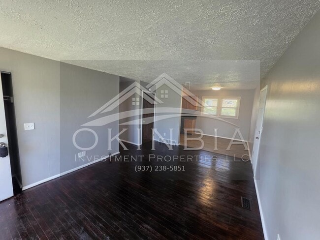 Building Photo - 4915 Rockland Dr