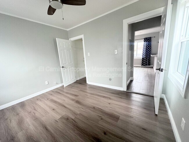 Building Photo - 3367 Walnut St