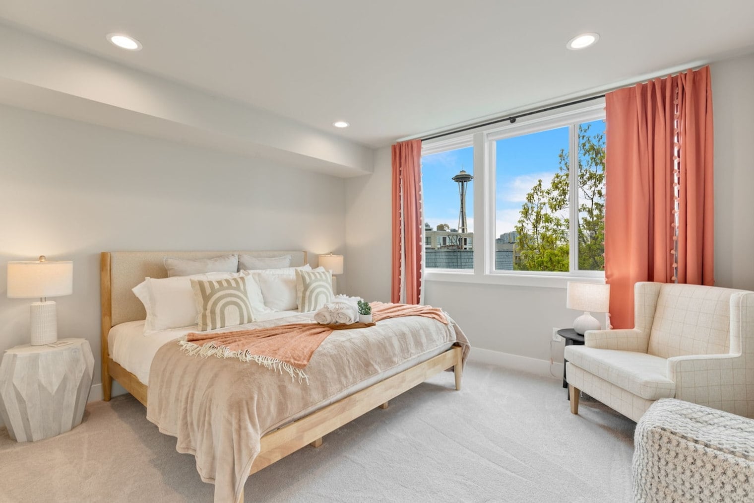 Building Photo - 167 Valley St