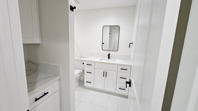 Building Photo - PLACE-NLO8655