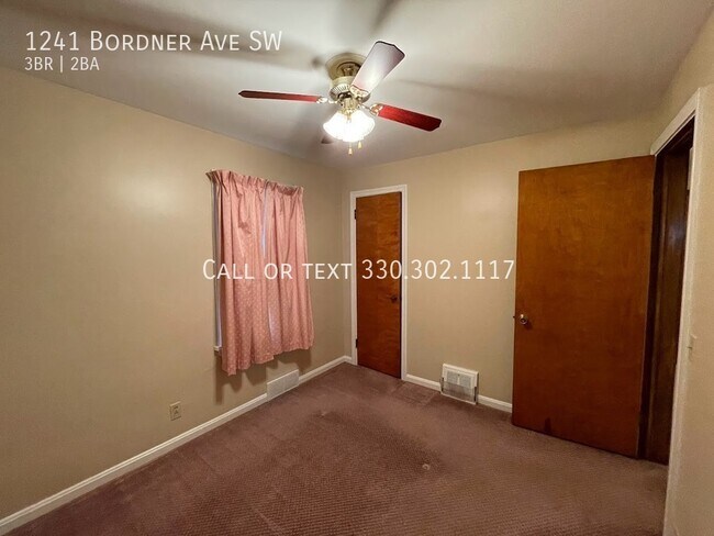 Building Photo - 1241 Bordner Ave SW