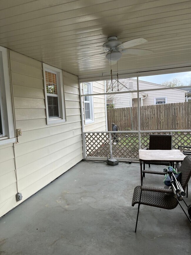 Building Photo - 4 Bed, 2 Bath Cape Cod style home in the Tuckahoe Elementary District!!