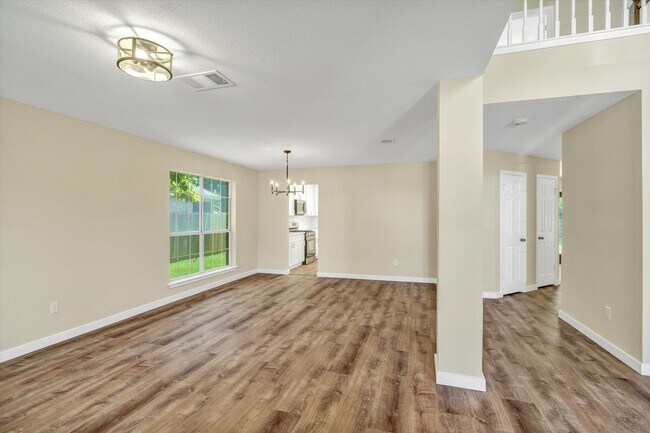 Building Photo - 412 Steeplechase Dr