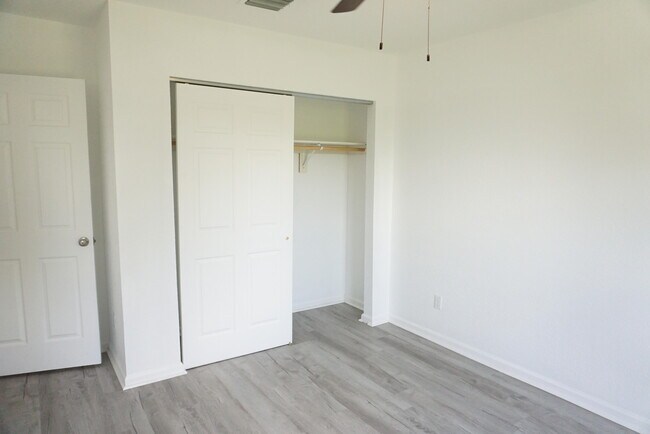 Building Photo - 1181 W 28th St