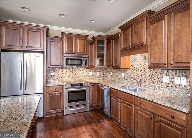 Building Photo - 1111 Regency Dr