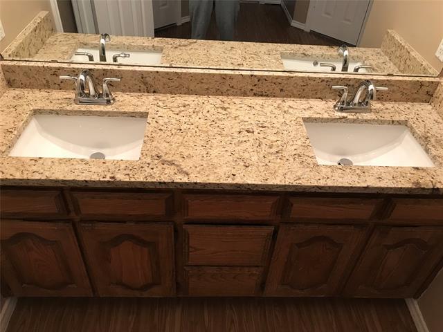 Building Photo - 2900 Sweet Briar St