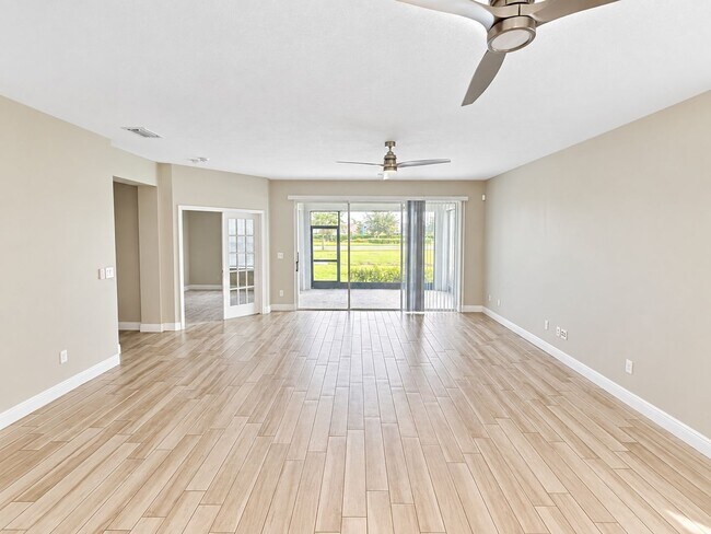 Building Photo - 5418 Silver Sun Dr