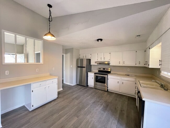 Building Photo - 1501 Westview Dr NW