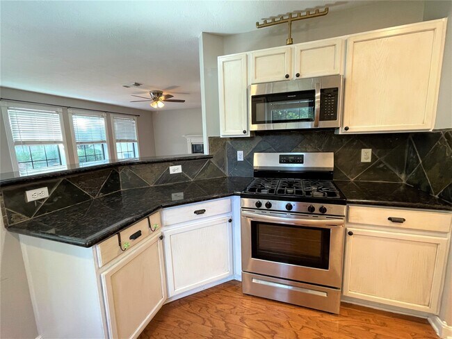 Building Photo - 16002 Speyburn Ct